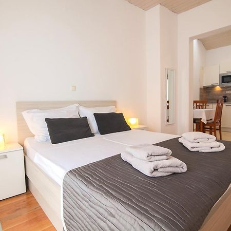 בול Helvetia Sunny Apartments מראה חיצוני תמונה