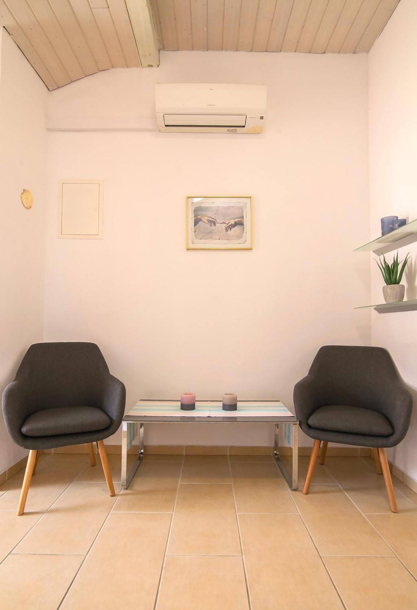 בול Helvetia Sunny Apartments מראה חיצוני תמונה