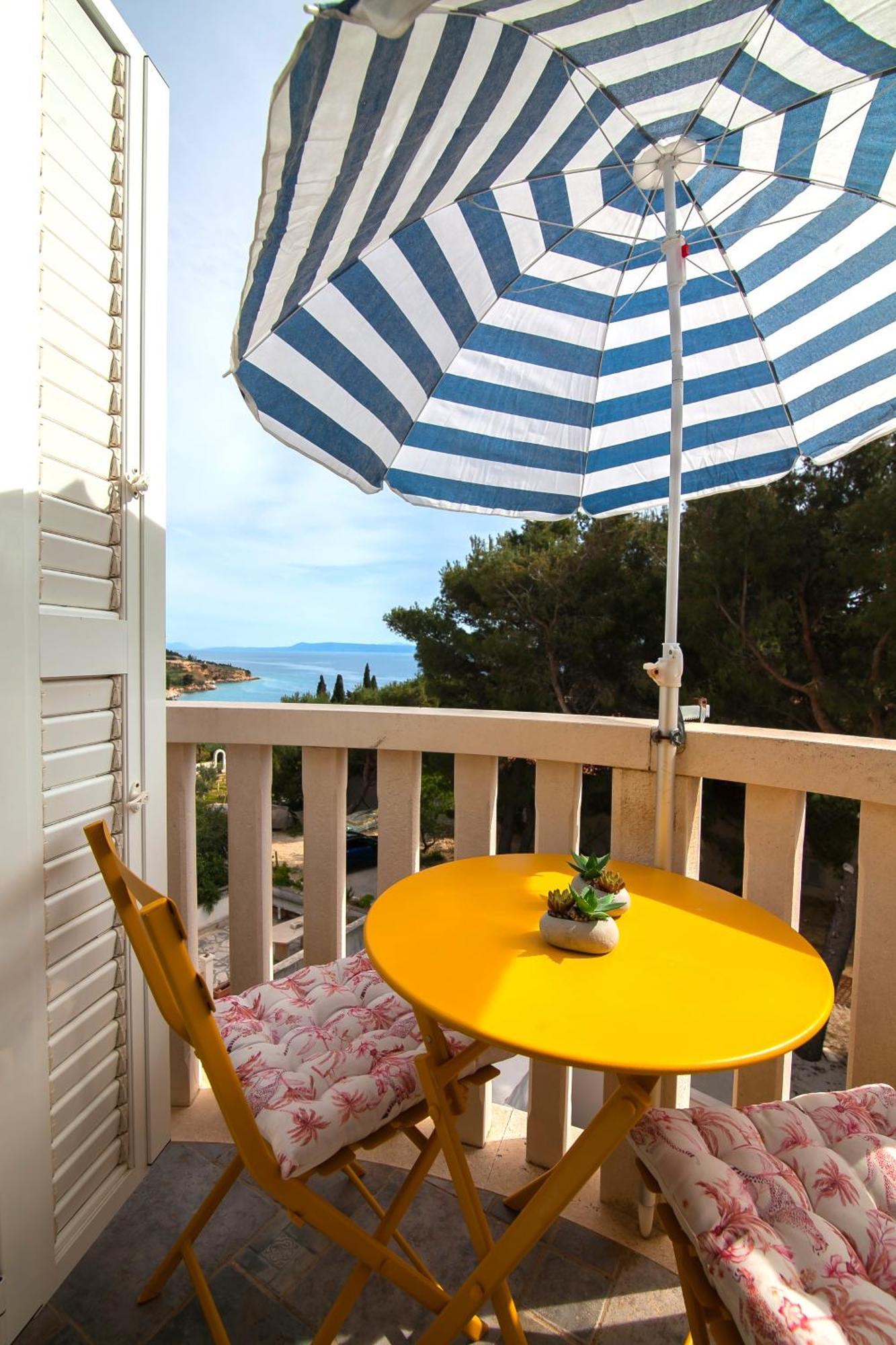 בול Helvetia Sunny Apartments מראה חיצוני תמונה