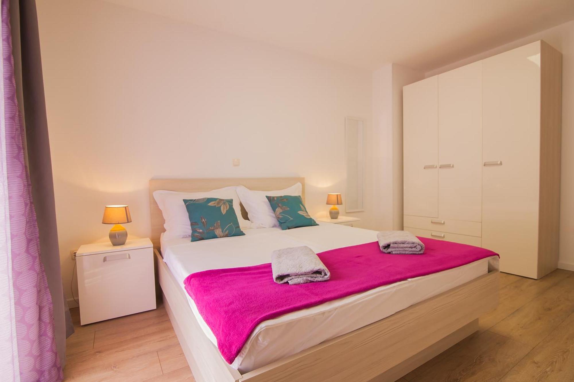 בול Helvetia Sunny Apartments מראה חיצוני תמונה