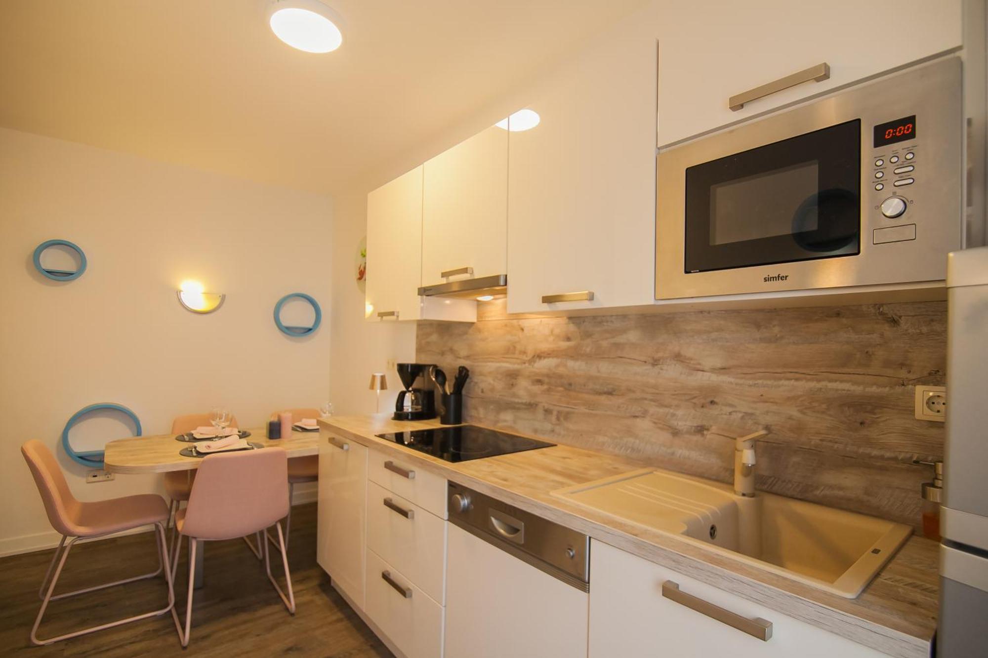 בול Helvetia Sunny Apartments מראה חיצוני תמונה
