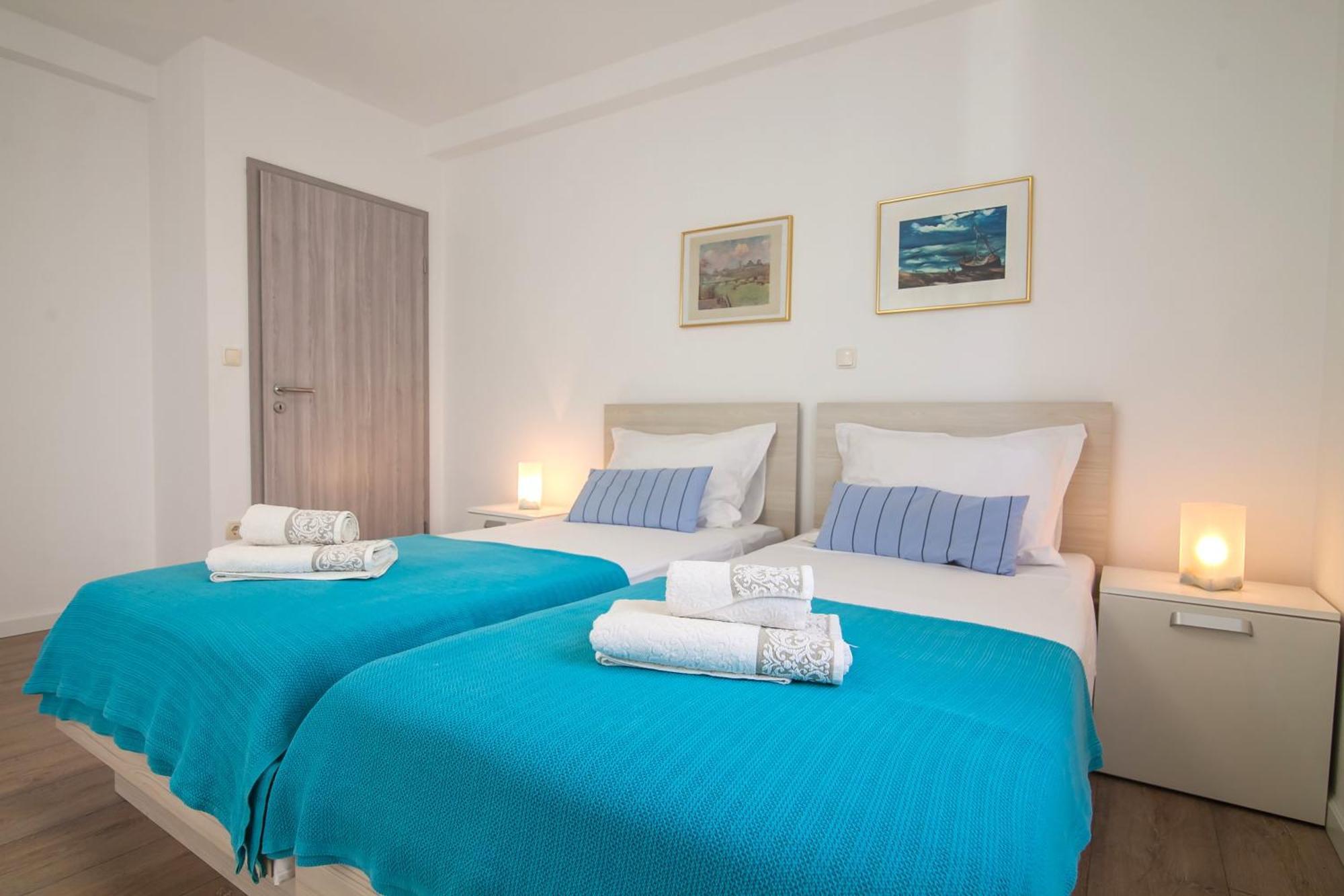 בול Helvetia Sunny Apartments מראה חיצוני תמונה