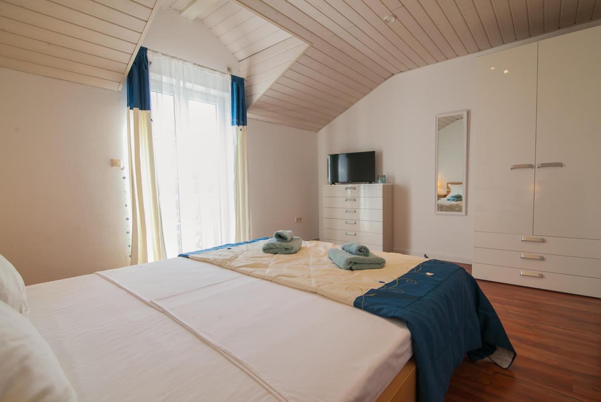 בול Helvetia Sunny Apartments מראה חיצוני תמונה